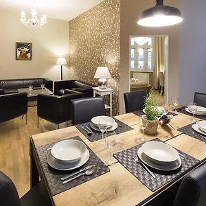 apartments-wenceslas-square.praguehotelsweb.com/